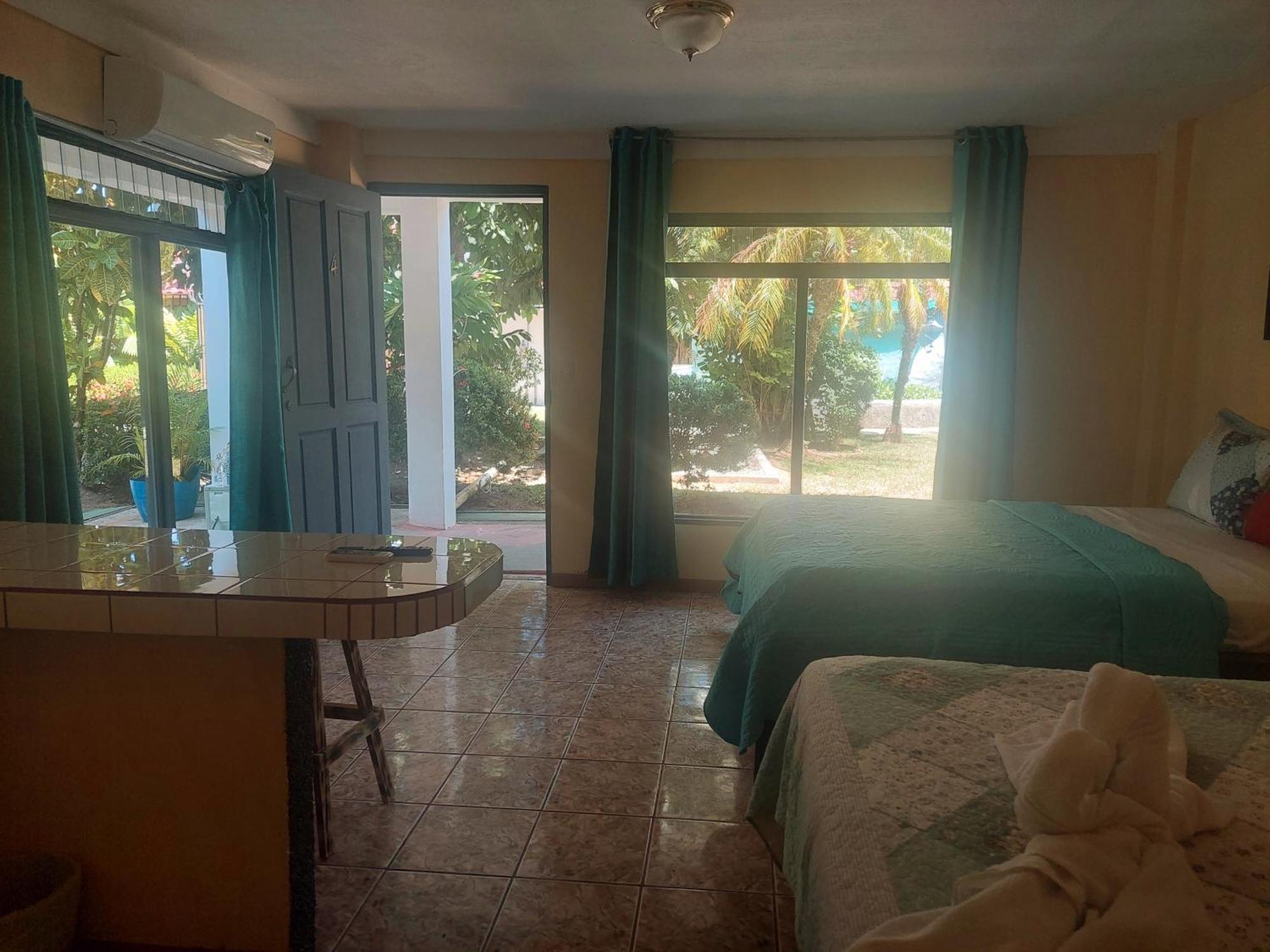Hospedaje Quepos Εξωτερικό φωτογραφία